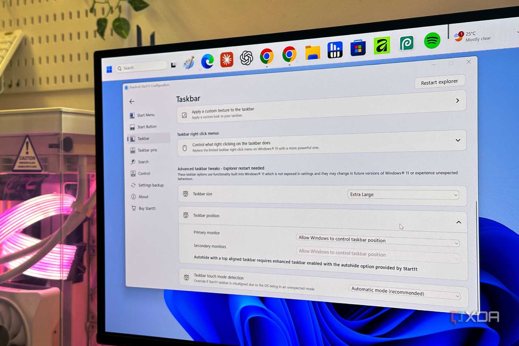 Cài đặt taskbar trong Start11 với tùy chọn kích thước Extra Large và vị trí taskbar
