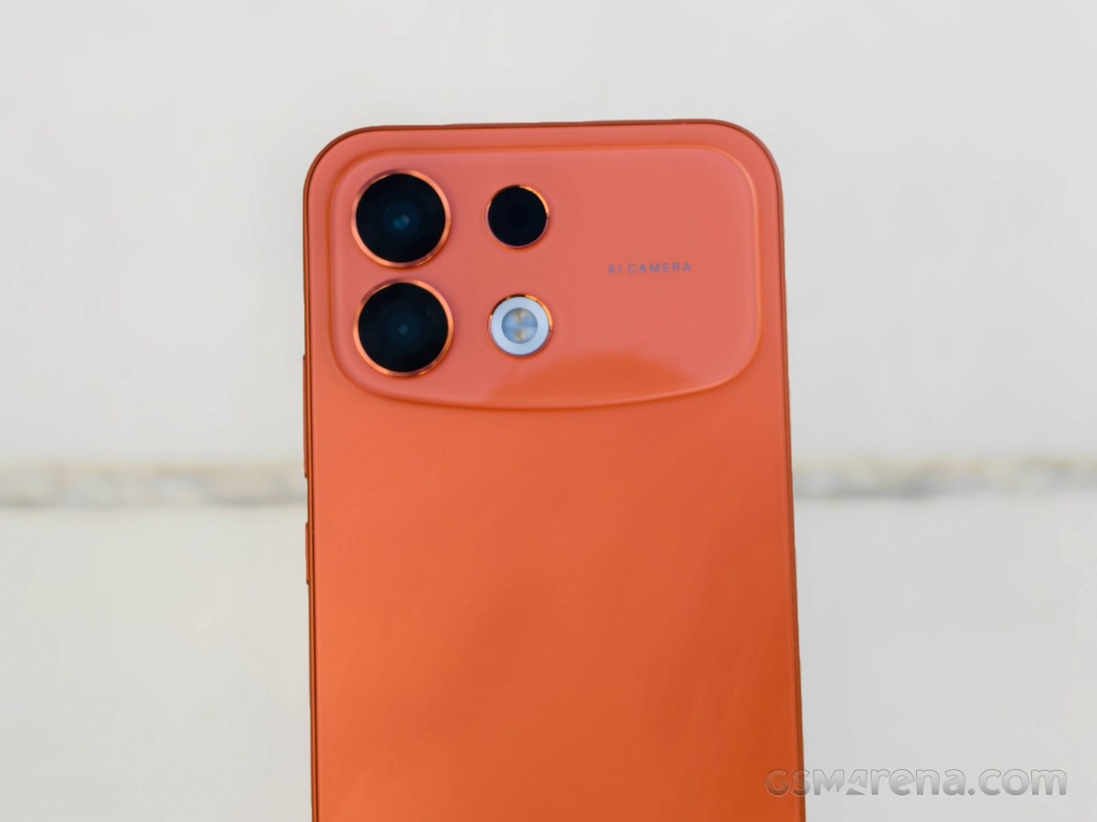 Cận cảnh camera sau Oppo F35 Pro Sunrise Orange
