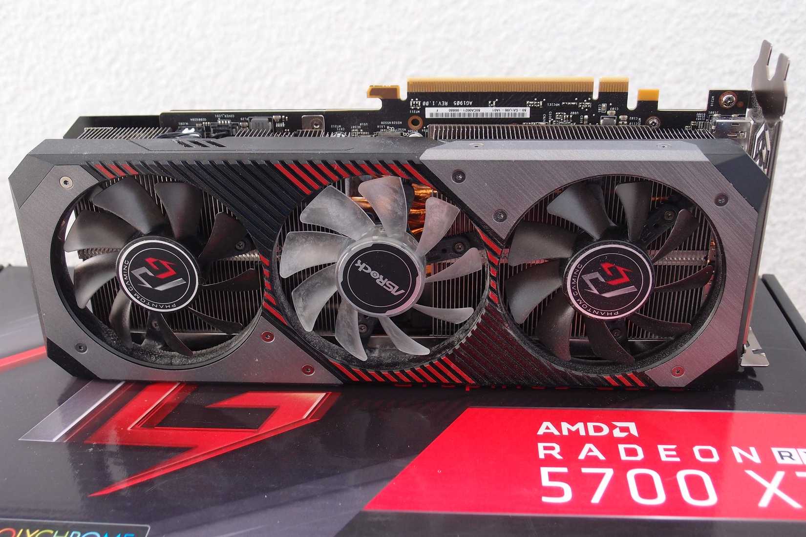 Card đồ họa AMD Radeon RX 5700 XT