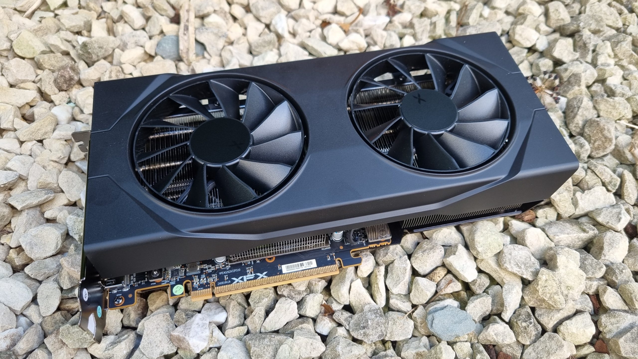 Card đồ họa XFX Swift AMD Radeon RX 9060 XT