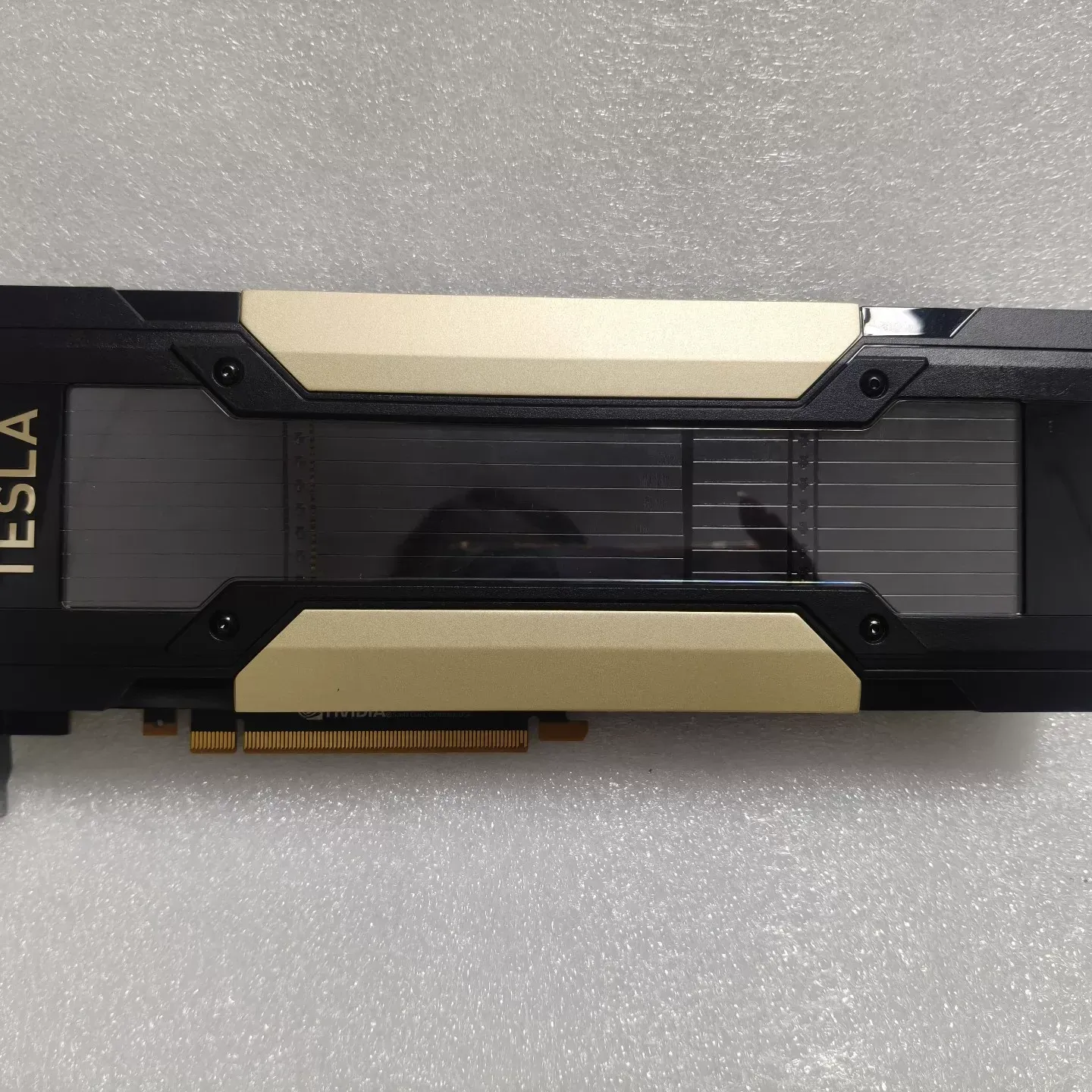 Card NVIDIA Tesla V100 32GB PCIe tản nhiệt thụ động