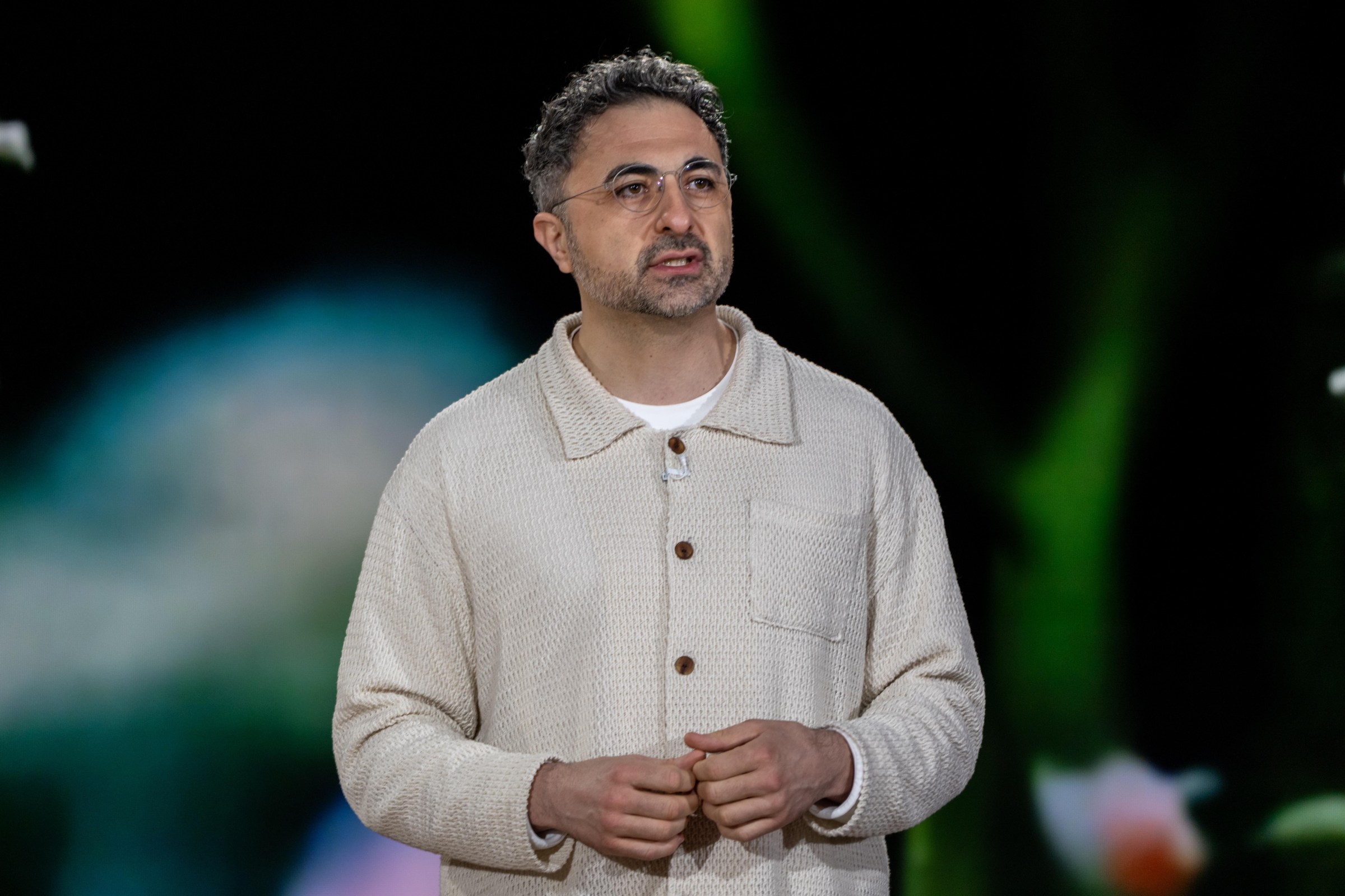CEO Microsoft AI Mustafa Suleyman tại sự kiện của Microsoft