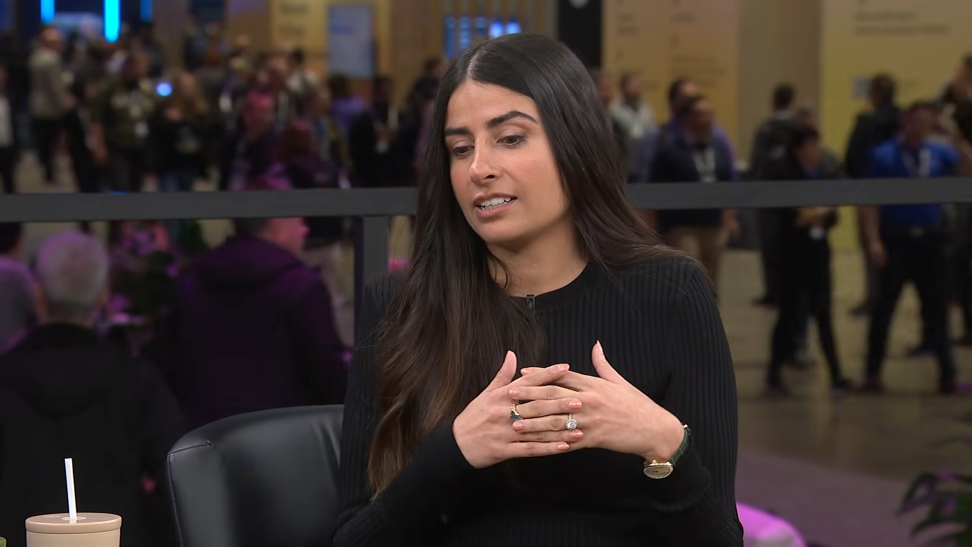 Chân dung CEO Xbox Asha Sharma