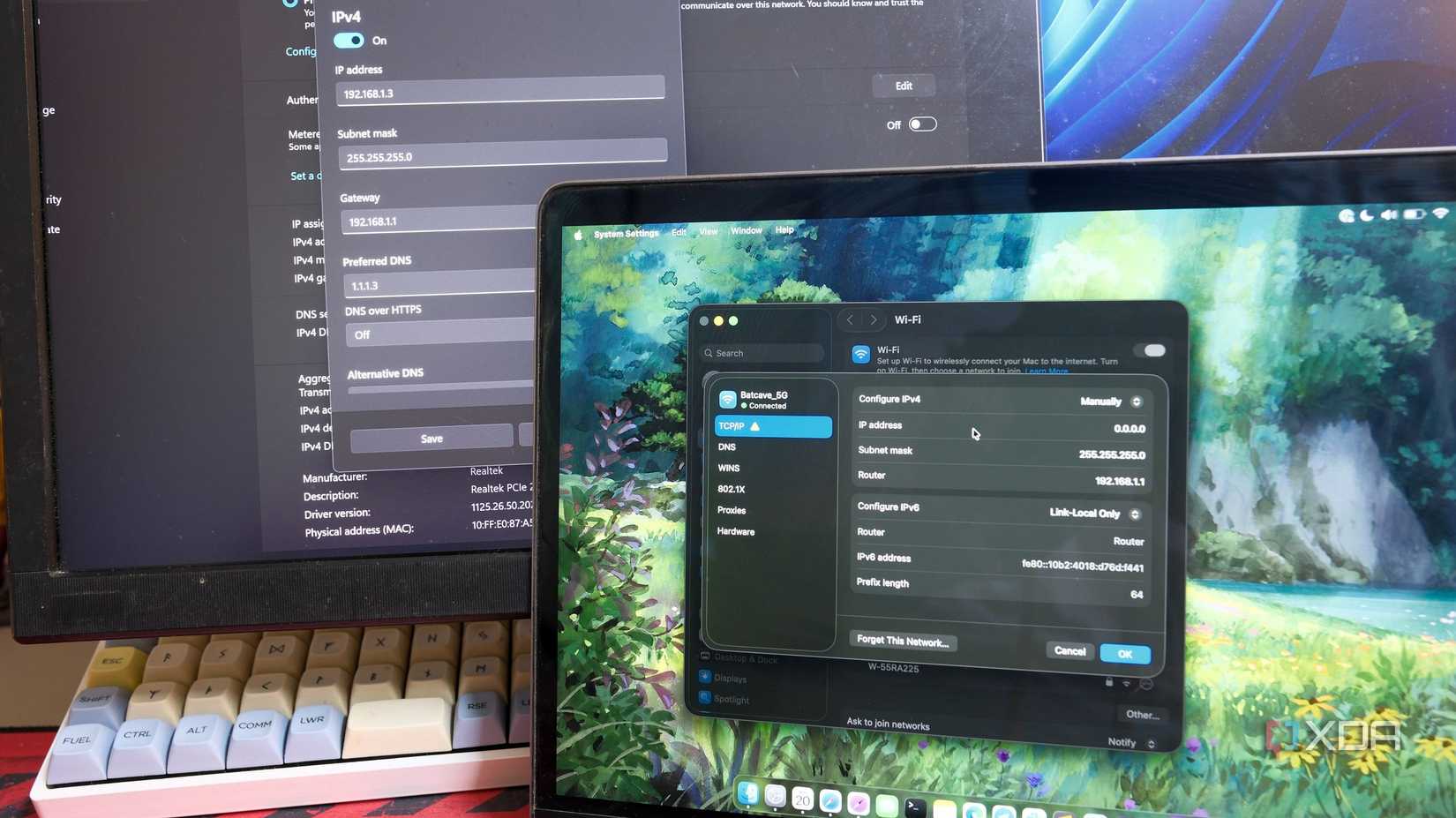 Ảnh chụp màn hình máy tính Windows và macOS đang mở cấu hình địa chỉ IP