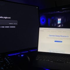 Claude trên màn hình desktop và Gemini trên laptop