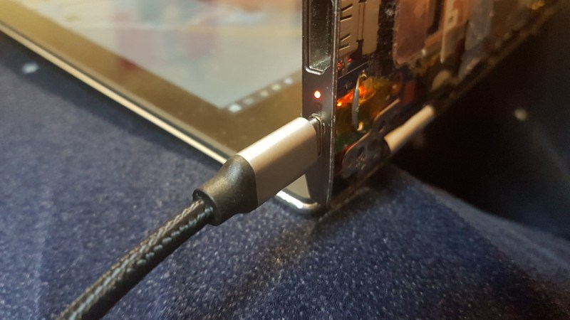 Cổng USB-C cải tạo trên laptop Acer