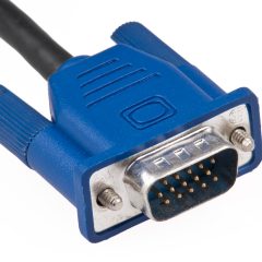 Đầu cắm cáp VGA DE-15 màu xanh, nhìn trực diện