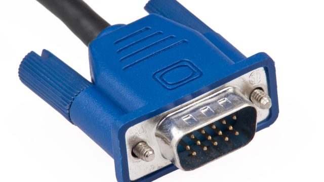 Đầu cắm cáp VGA DE-15 màu xanh, nhìn trực diện