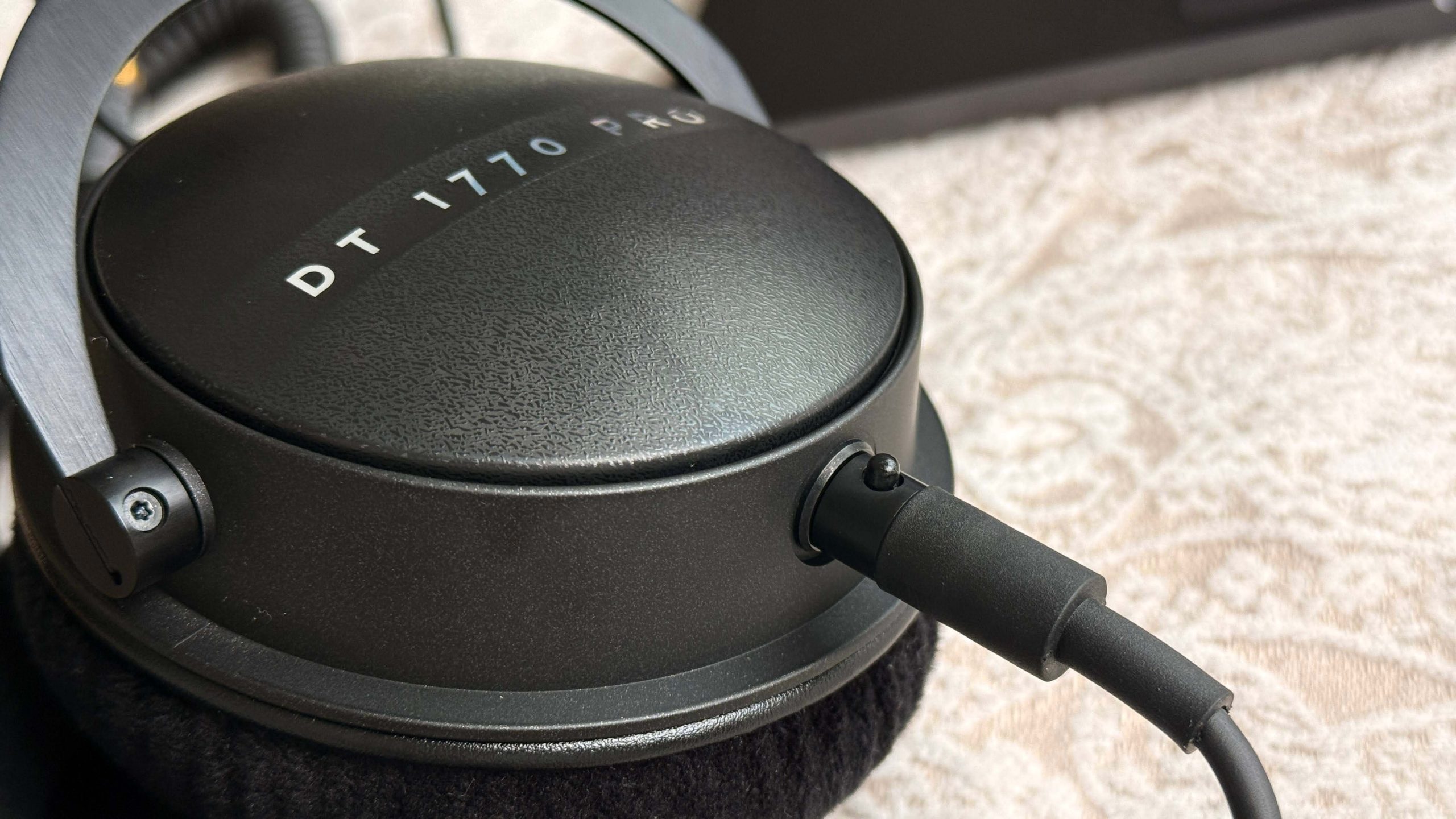 Đầu dây DT 1770 Pro MKII