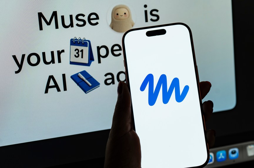 Điện thoại hiển thị logo trợ lý AI Muse của Meta