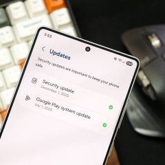 Điện thoại Samsung hiển thị riêng ngày vá bảo mật và ngày Google Play system update