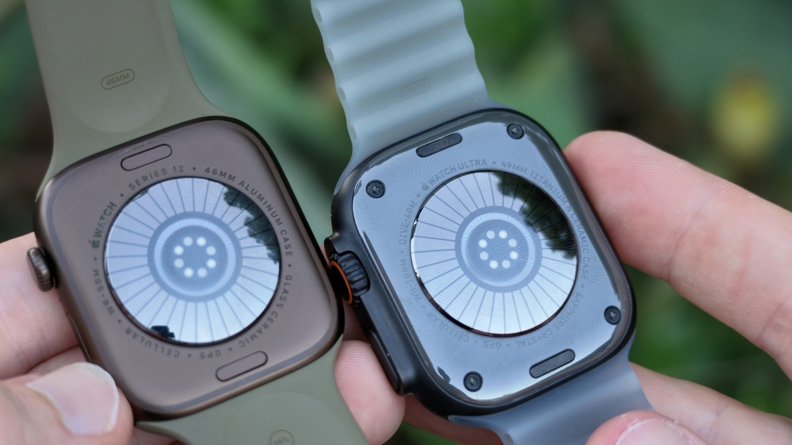 Đối chiếu Apple Watch Ultra 4 và Series 12