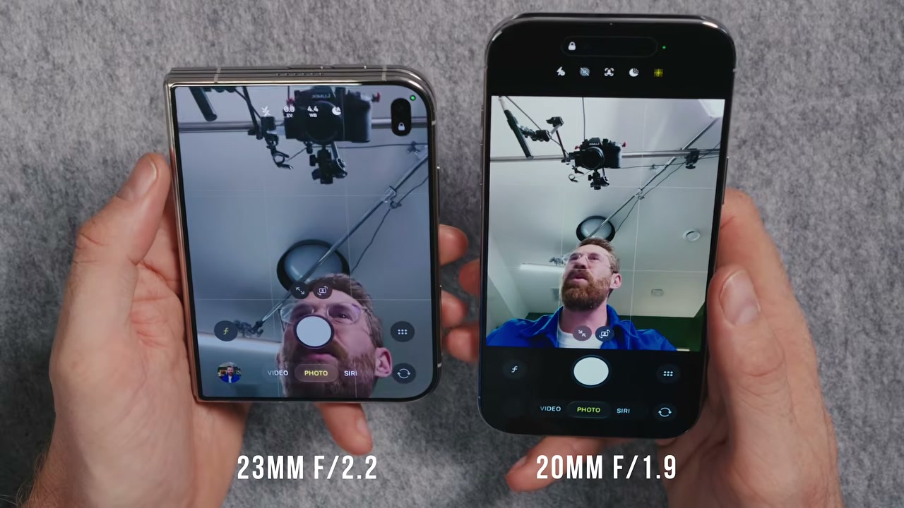 Duo và iPhone 18 Pro cạnh nhau với thông số camera selfie