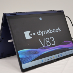 Dynabook V83/PA gập thành dạng tablet
