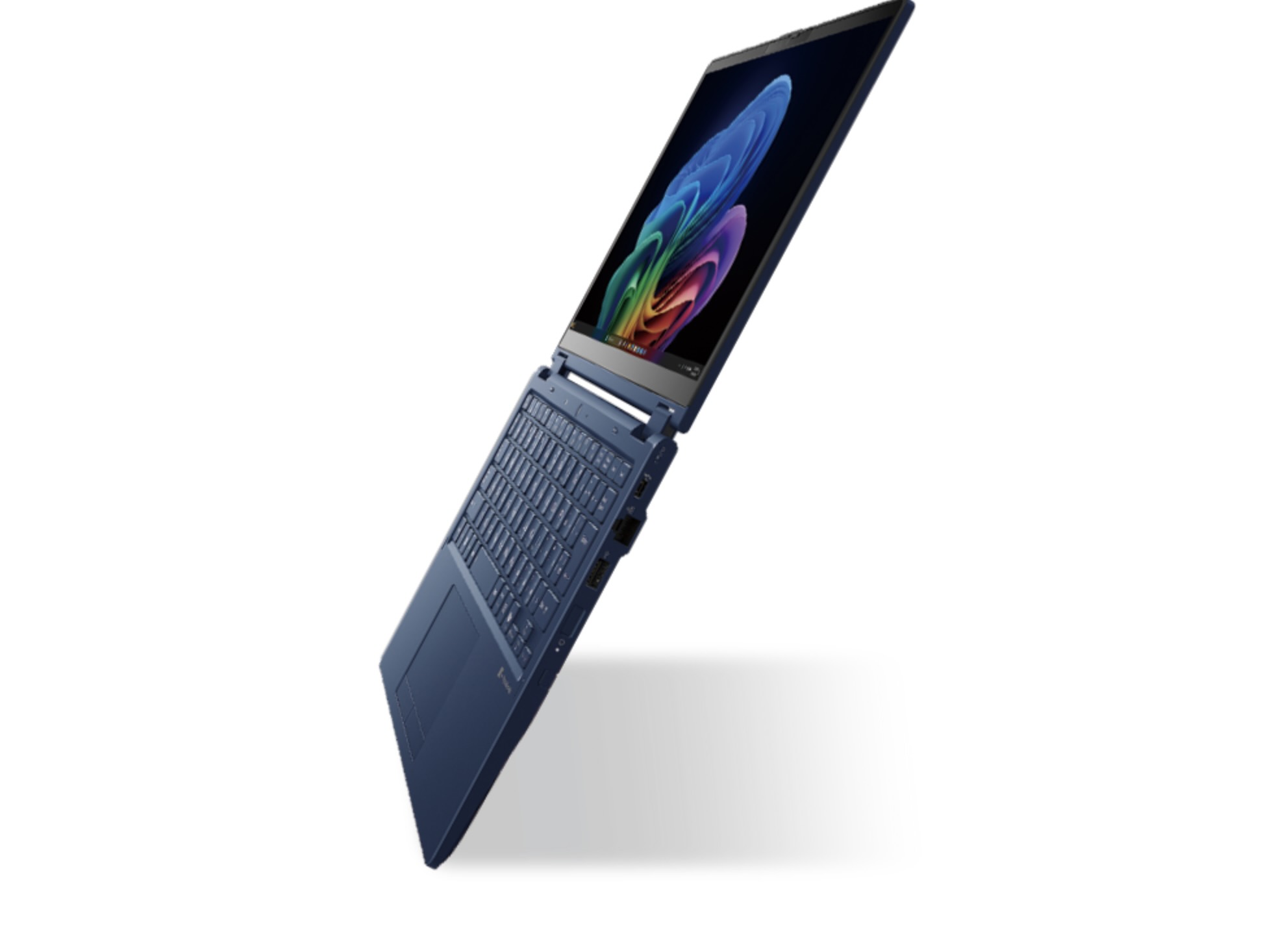 Dynabook V83/PA mở phẳng với bản lề xoay