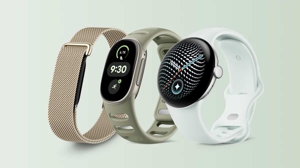 Fitbit Air, Fitbit Edge và Pixel Watch 5 trong cùng ảnh.