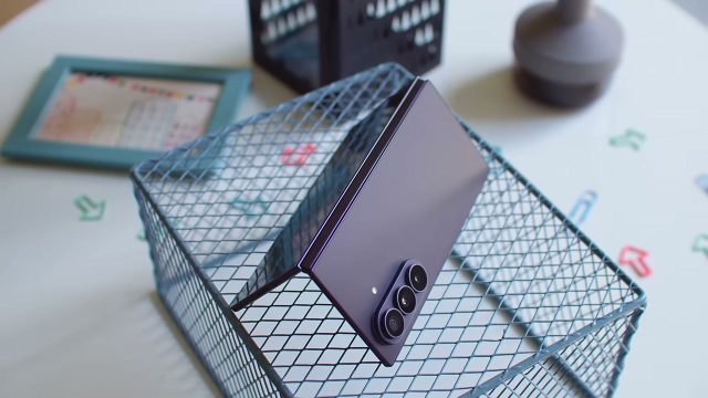 Galaxy Z Fold 8 Ultra trong video đánh giá GSMArena
