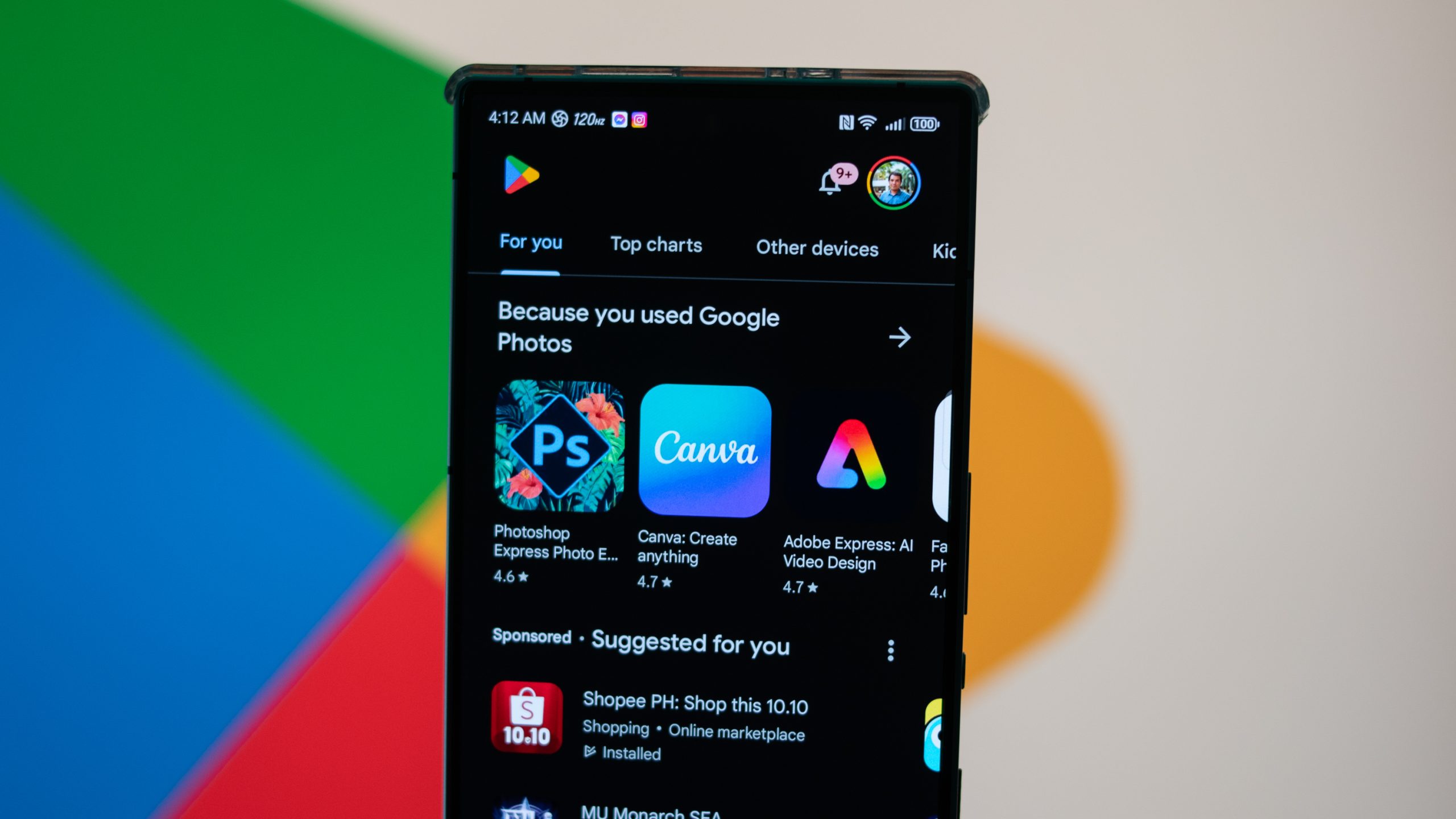 Giao diện trang chủ và menu tài khoản Google Play Store