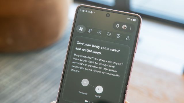 Giao diện ứng dụng Samsung Health trên điện thoại.