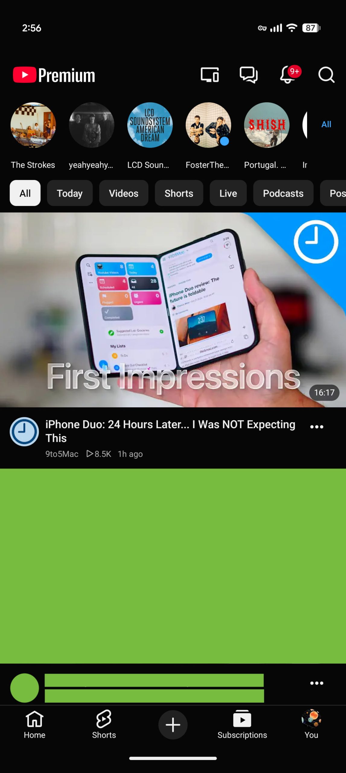 Giao diện YouTube cũ với tab Đăng ký ở thanh dưới