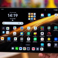 Honor Magic V6 mở màn hình gập lớn