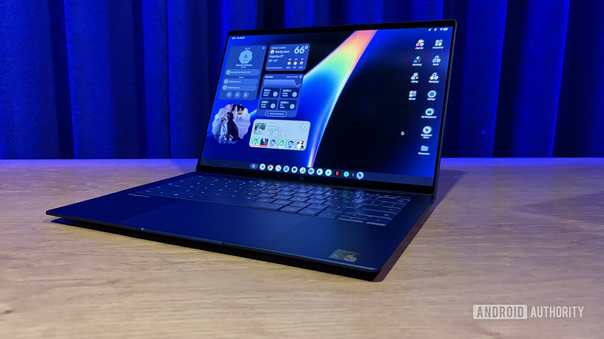 HP Googlebook 14 open 2