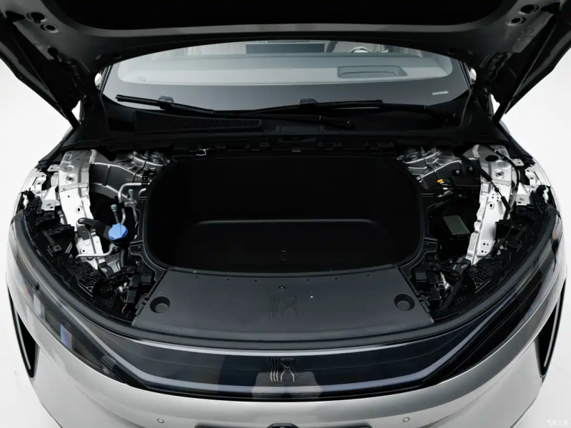 Khoang trước của BYD Da Han