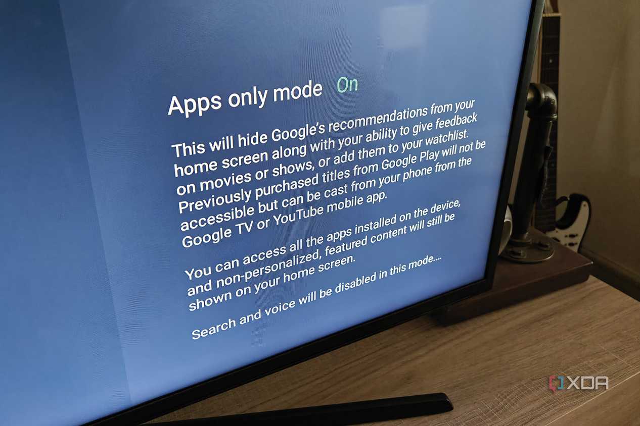 Màn hình Google TV cảnh báo Search và giọng nói sẽ bị vô hiệu khi bật Apps only mode