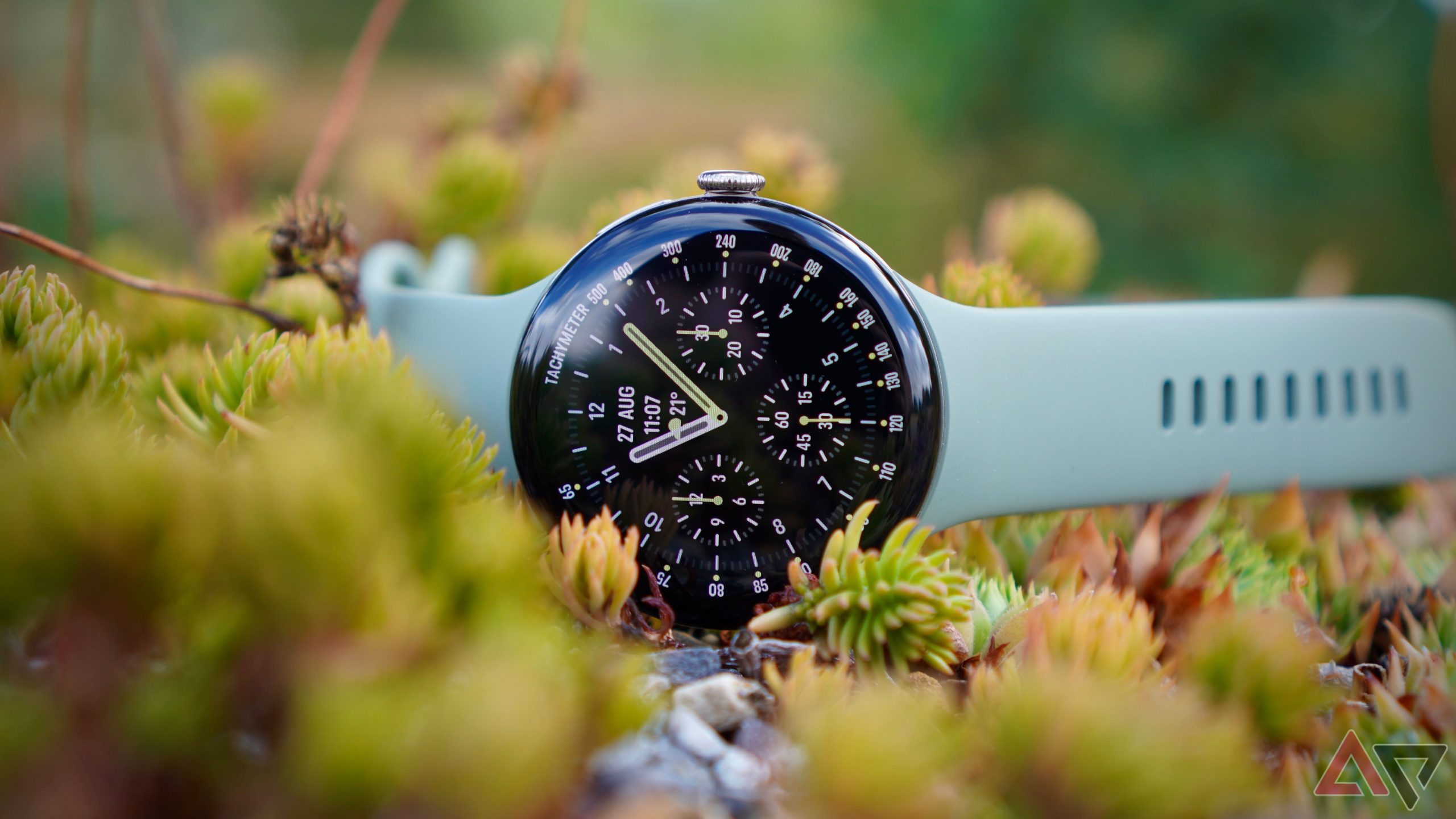 Mặt đồng hồ Chronograph trên Pixel Watch