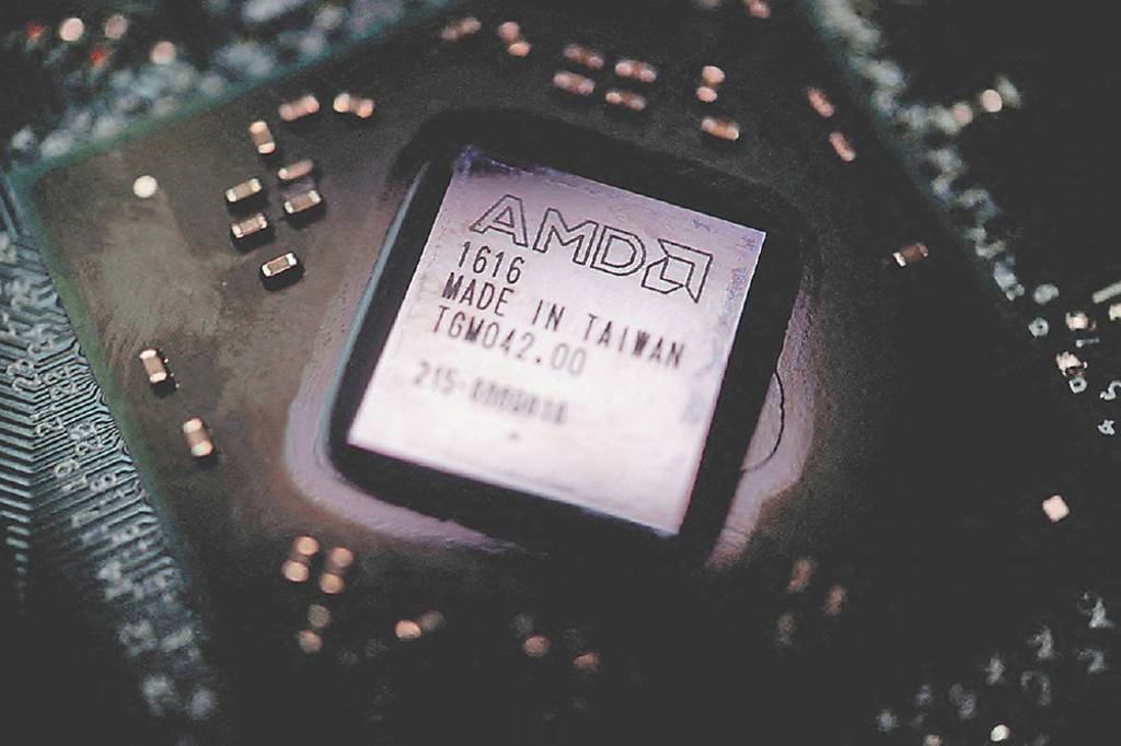 Hình minh họa các hãng chip Intel, Qualcomm và AMD trong bài về điều chỉnh giá