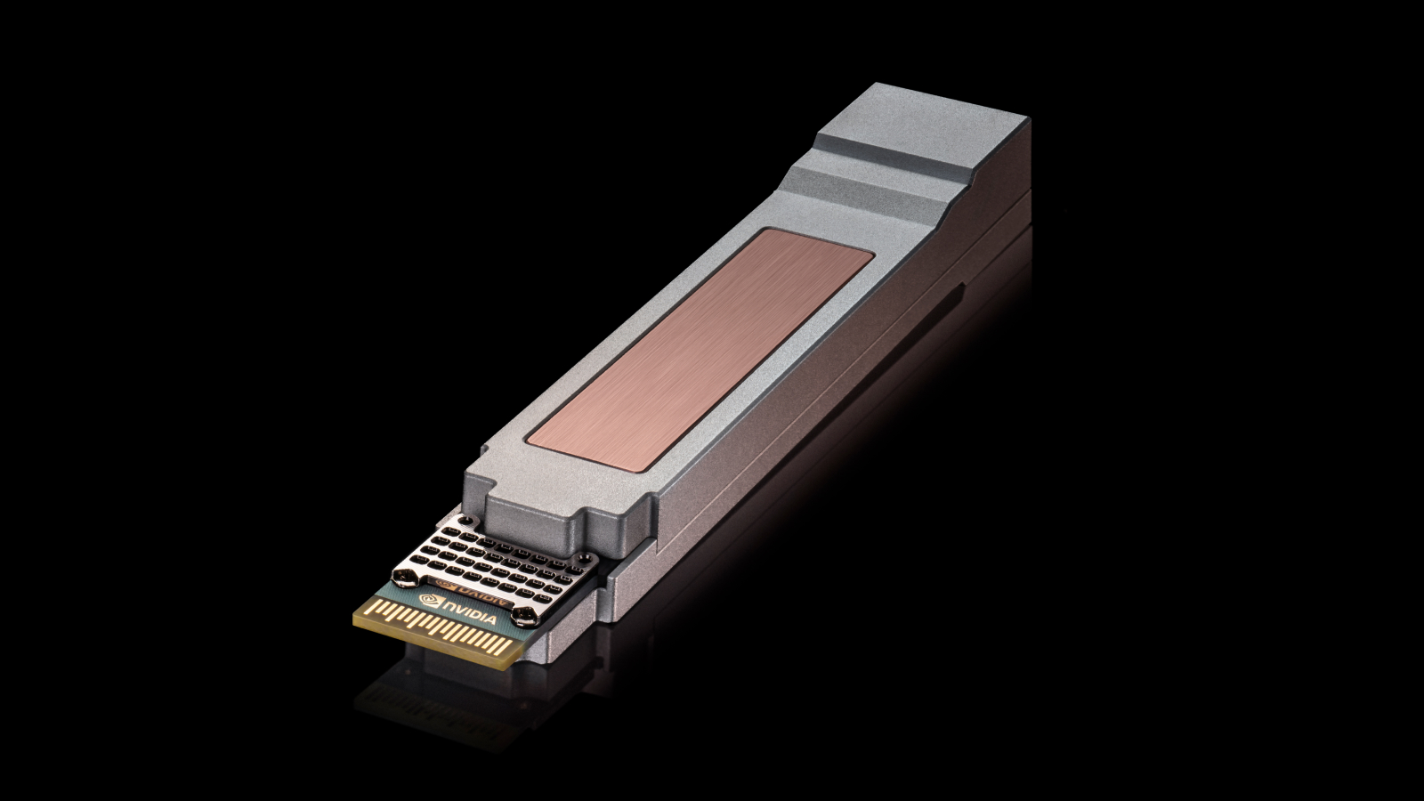 Mô-đun thu phát quang USFP của NVIDIA với đầu tiếp điểm mảng hai chiều và vỏ tản nhiệt kim loại.