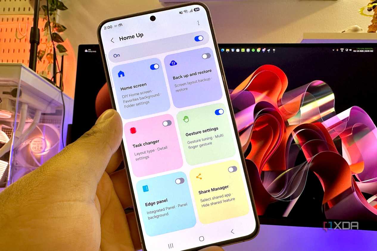Module Home Up trong Good Lock với các nhóm thiết lập màu pastel, trong đó có Gesture settings