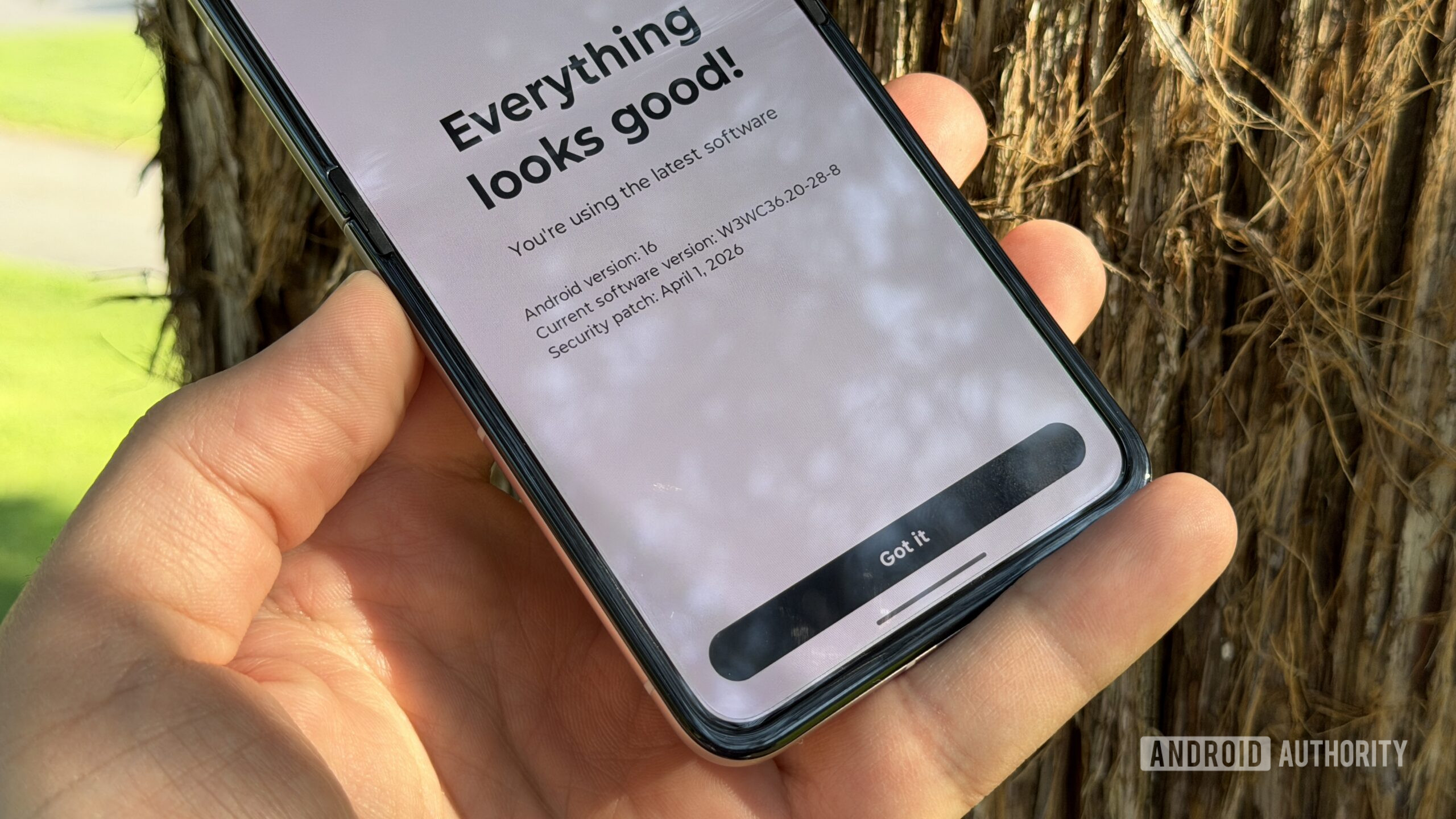 Motorola Razr 2026 April patch