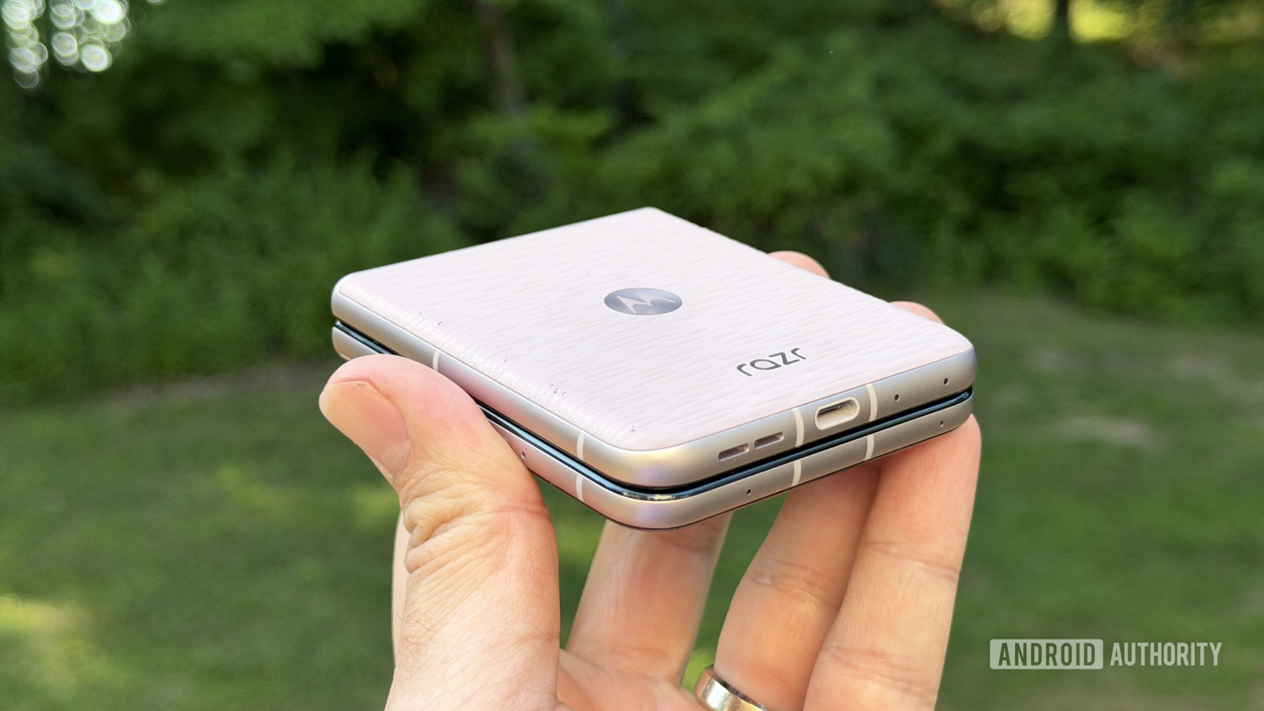 Motorola Razr 2026 bottom view