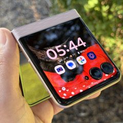 Motorola Razr 2026 folded in hand