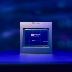 Nguyên mẫu bộ tăng tốc AI Azure Maia 300 của Microsoft