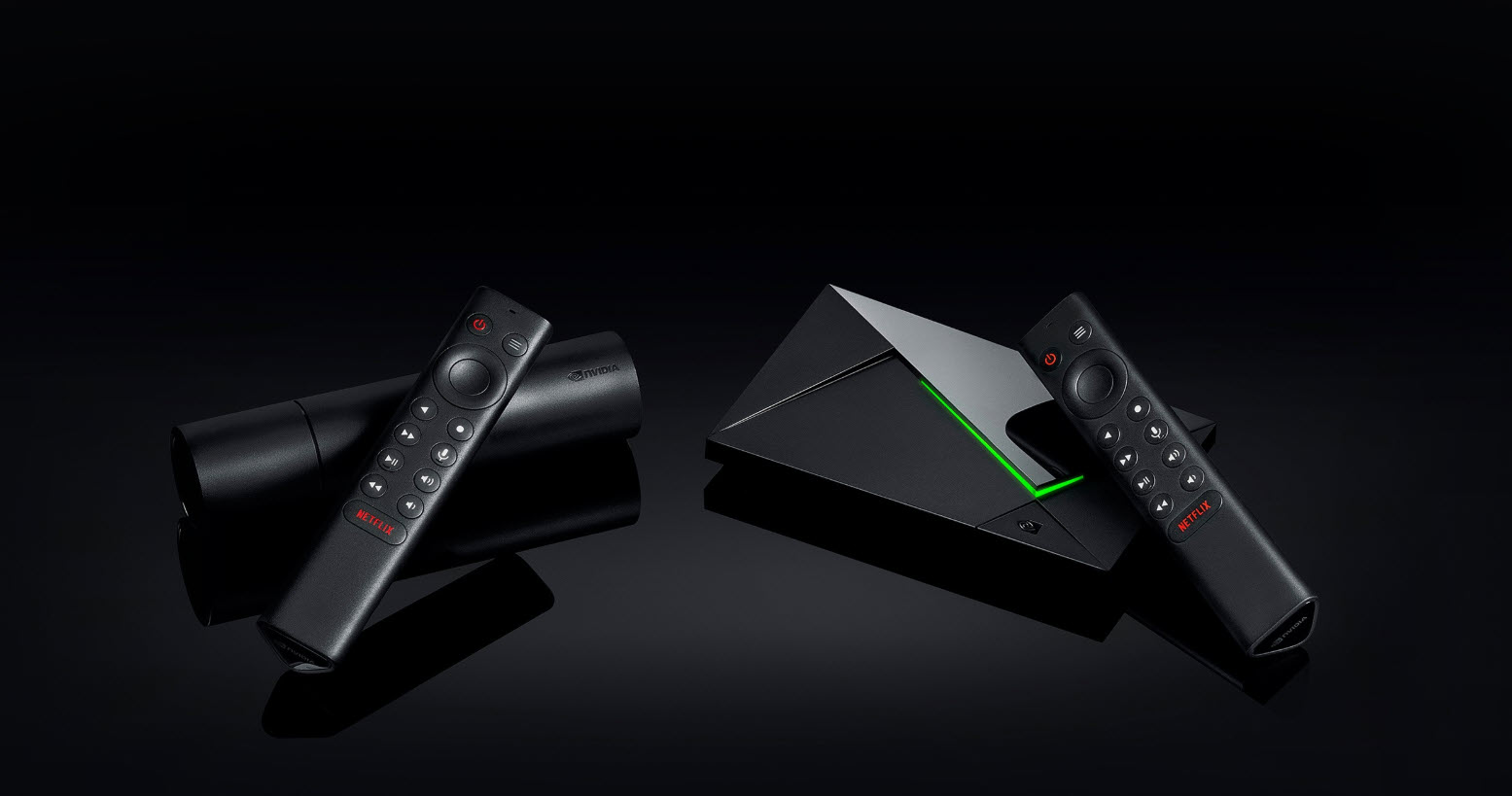 NVIDIA Shield TV Pro và Shield TV tiêu chuẩn kèm remote