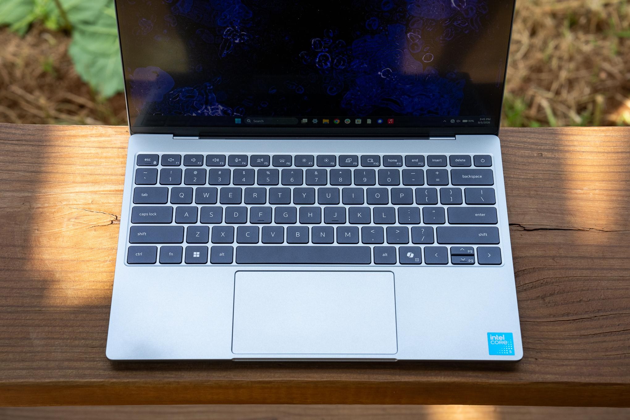 Bàn phím và bàn di chuột XPS 13