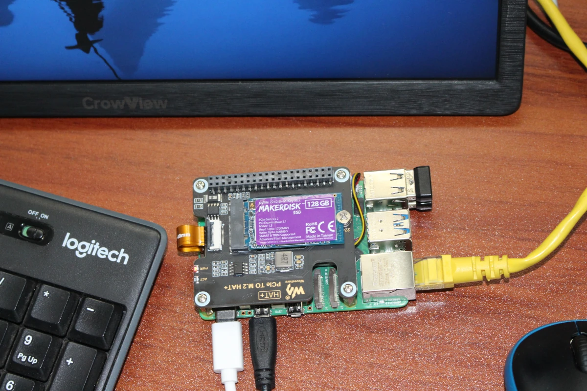 Pi 5 lắp tản nhiệt chủ động và SSD NVMe qua HAT