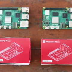 Raspberry Pi 5 2GB và 8GB cùng hộp