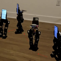 Robot hình người PhoneBot sử dụng smartphone làm cụm cảm biến và máy tính