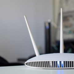 Router Netgear với đèn LED trạng thái ở mặt trước