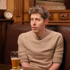 Sam Altman trong cuộc trò chuyện trên podcast Cheeky Pint