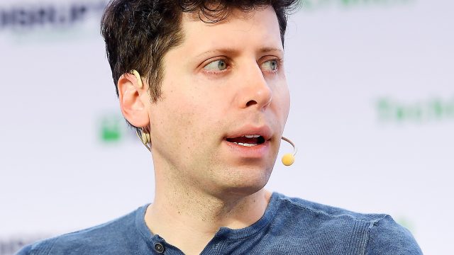 Sam Altman tại sự kiện TechCrunch ở San Francisco năm 2019