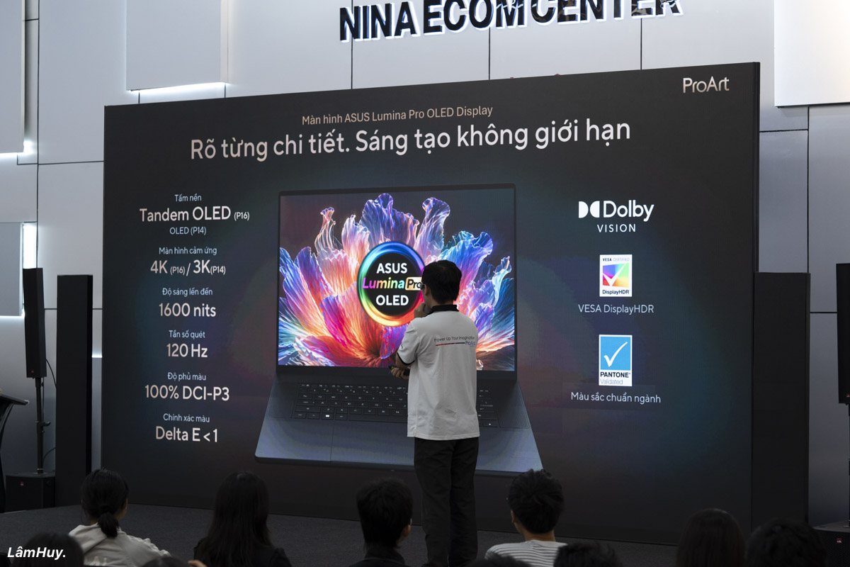 Slide giới thiệu màn hình Tandem OLED ProArt