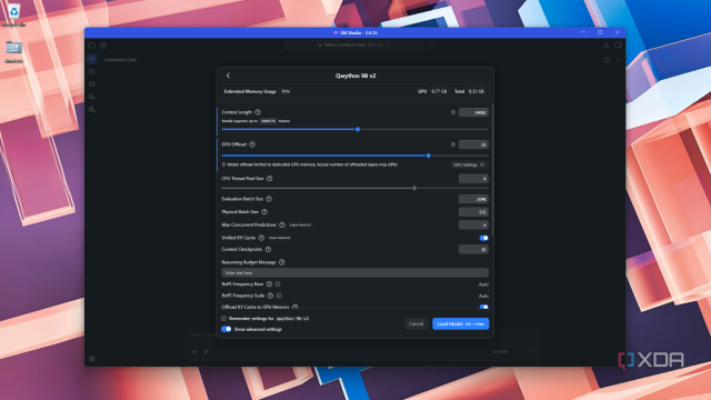 Cửa sổ nạp Qwythos 9B v2 trong LM Studio với thanh Context Length và ước tính bộ nhớ