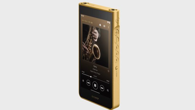 Sony Walkman NW-WM1ZM3 với khung đồng mạ vàng