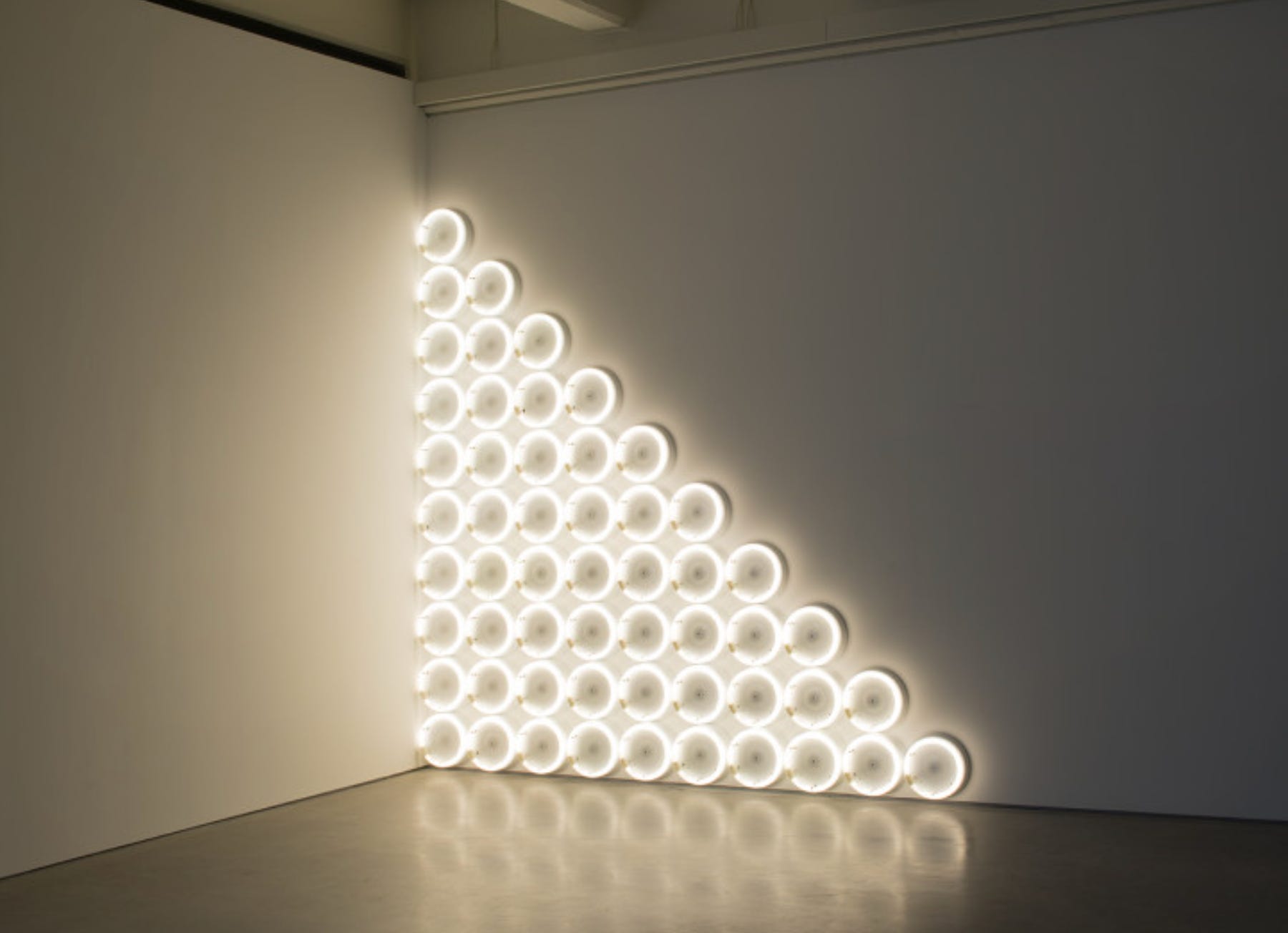 Tác phẩm nghệ thuật của Dan Flavin trong thư gửi người dùng Arc