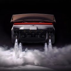 Tesla Roadster nhấc lên khỏi mặt dốc trong màn trình diễn tại Texas