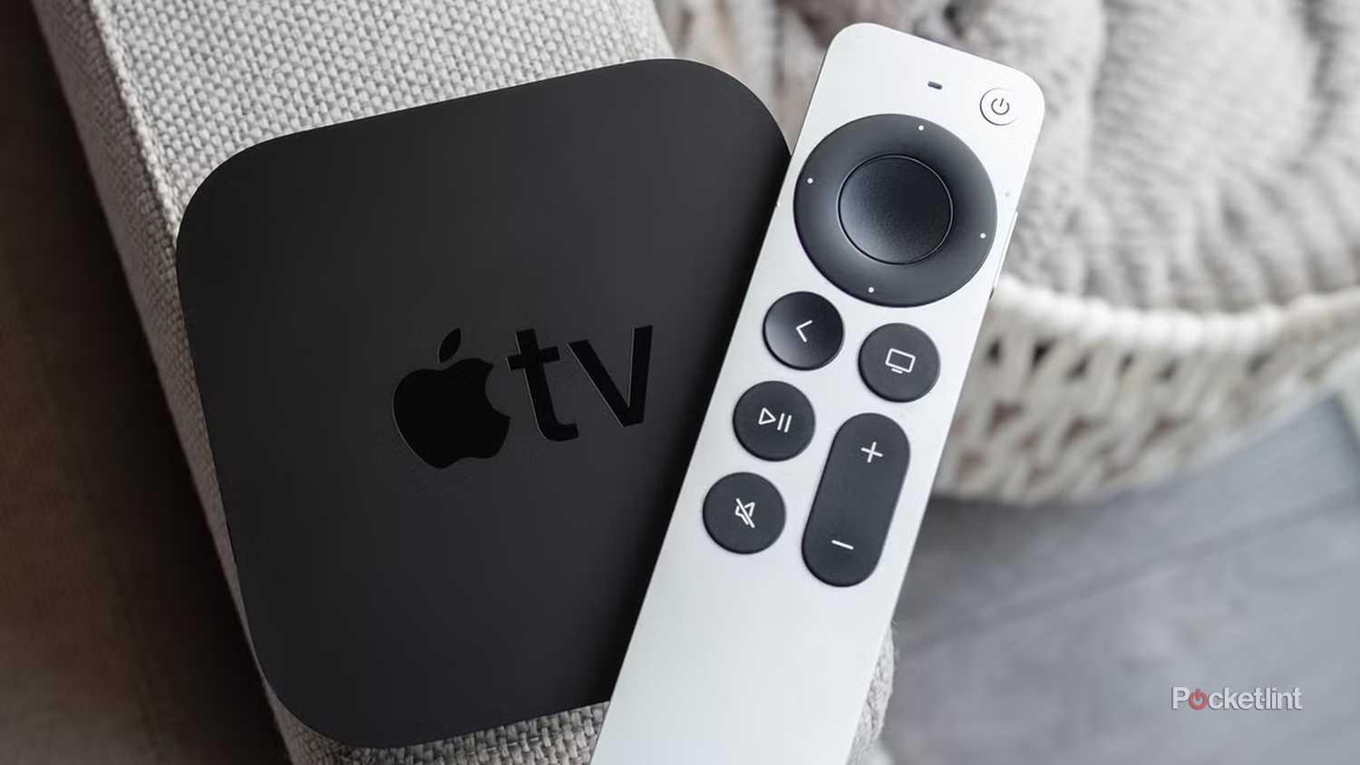 Thiết bị Apple TV và điều khiển từ xa